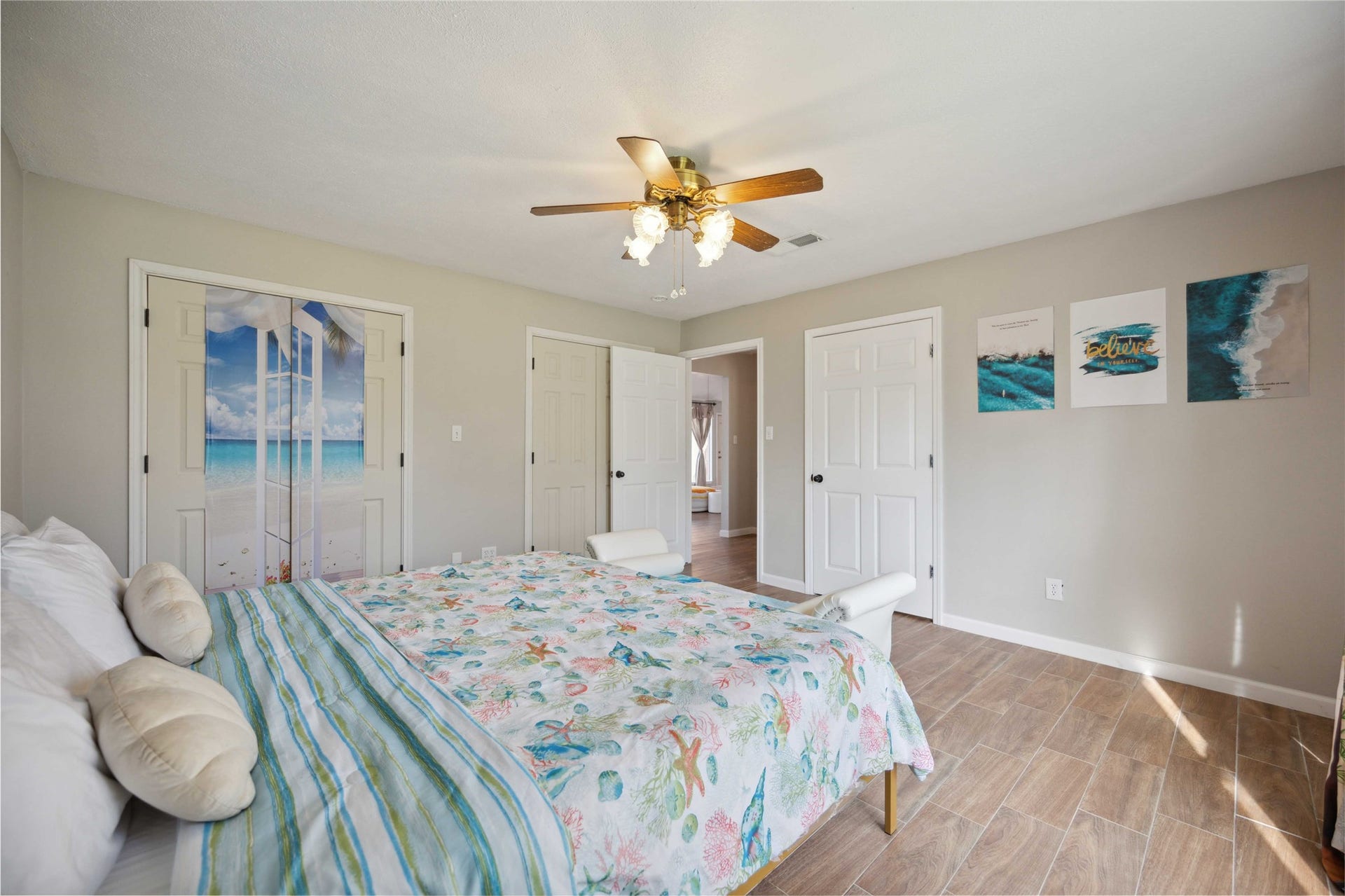 911 Brook Forest Drive, Conroe, TX 77385