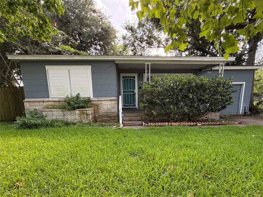 Property photo for 2013 6th Street N, Texas City, TX