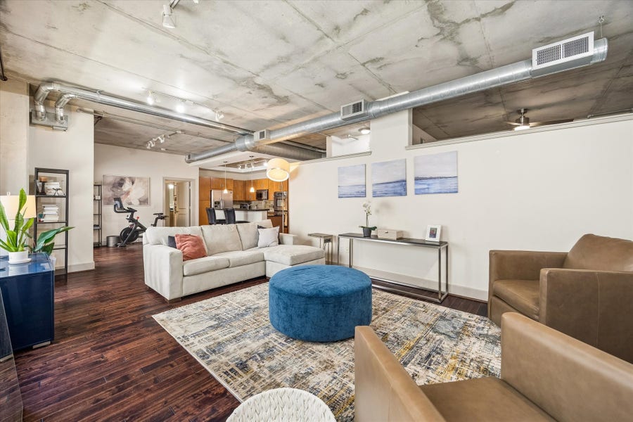 Property photo for 1901 Post Oak Boulevard, #303, Houston, TX