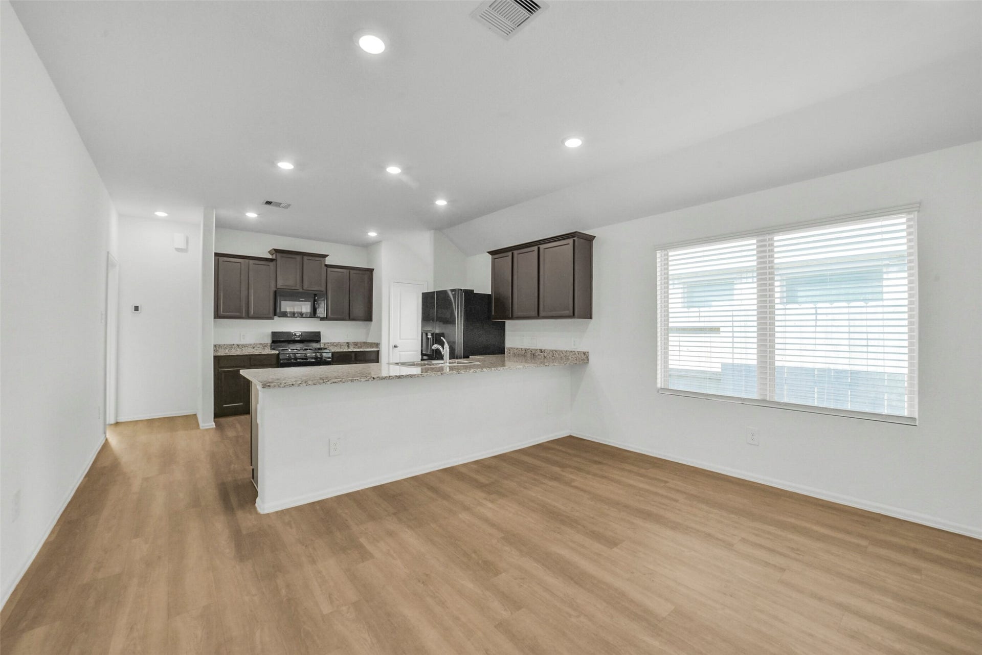 18511 Summit Ranch Drive, Hockley, TX 77447 18511 Summit Ranch Drive, Hockley, TX 77447