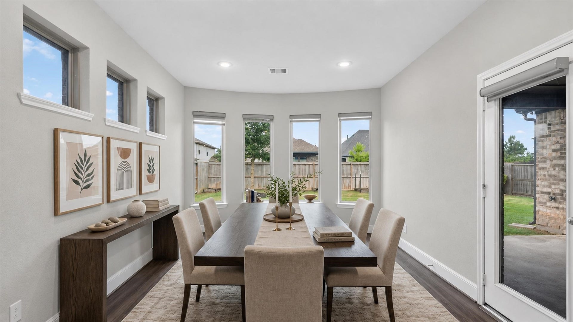 3123 Lantana Trail, Katy, TX 77493 Virtually staged to help you envision the possibilities and imagine your own furnishings within the space and how comfortably the room can accommodate gatherings both large and small.