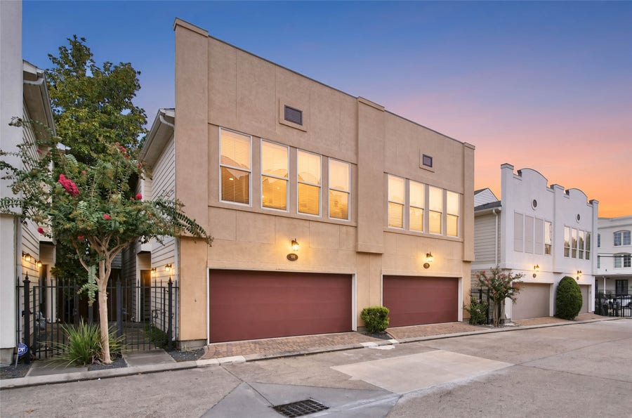 Property photo for 108 Riley Lane, Houston, TX