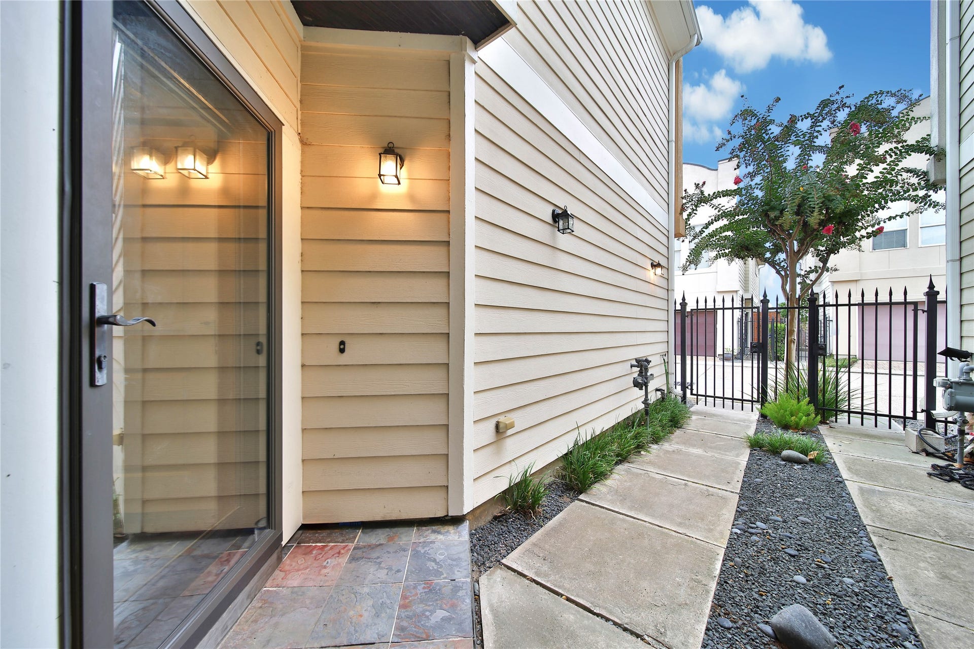 108 Riley Lane, Houston, TX 77003