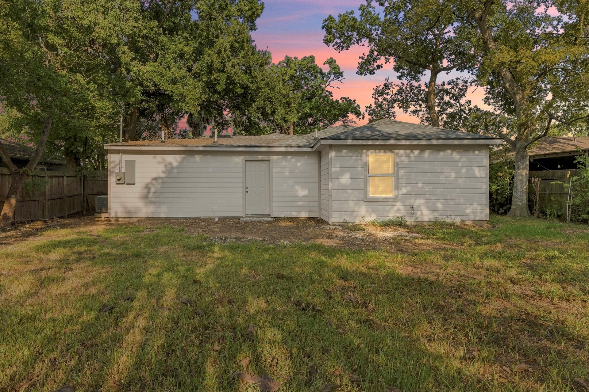1308 Pecan Drive, Pasadena, TX 77502 1308 Pecan Drive, Pasadena, TX 77502