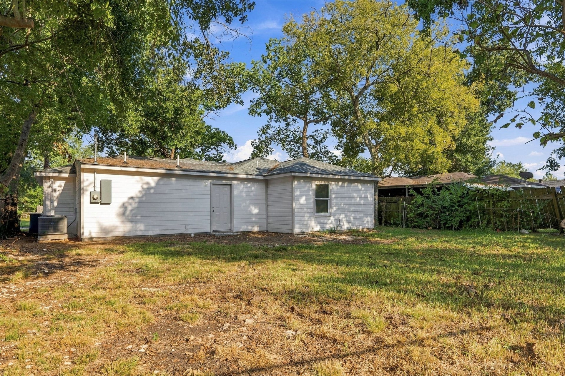 1308 Pecan Drive, Pasadena, TX 77502 1308 Pecan Drive, Pasadena, TX 77502