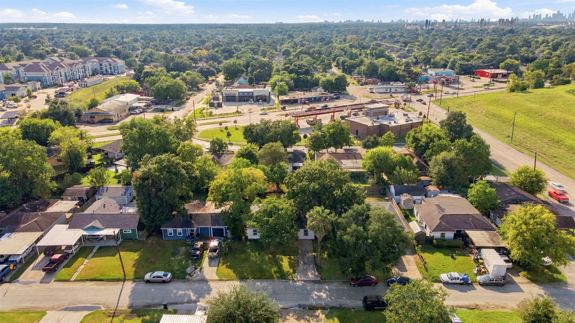 1308 Pecan Drive, Pasadena, TX 77502 1308 Pecan Drive, Pasadena, TX 77502