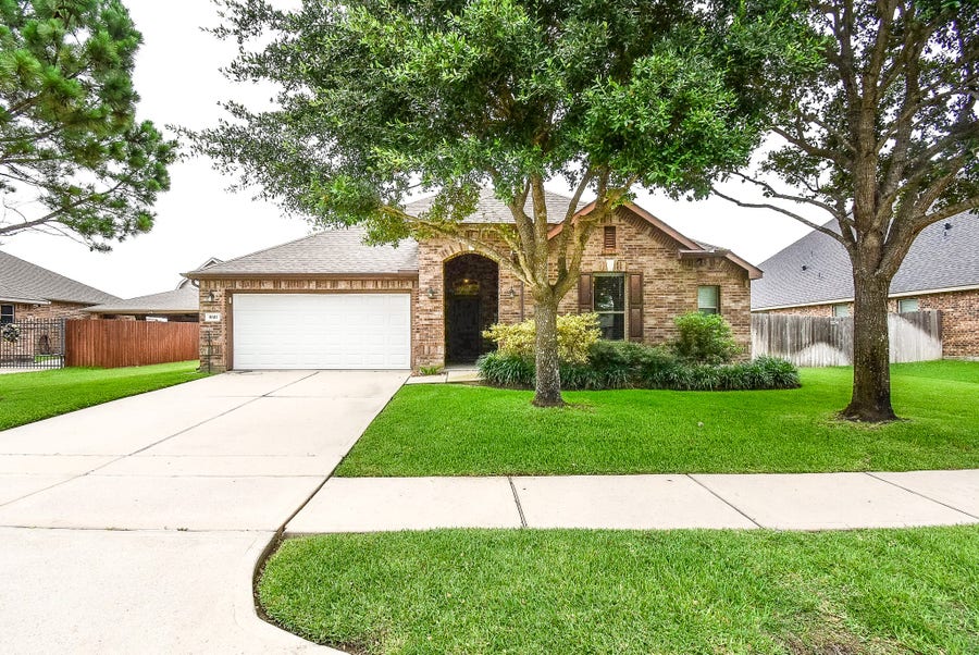 Property photo for 8614 Redstone Hills Drive, Cypress, TX
