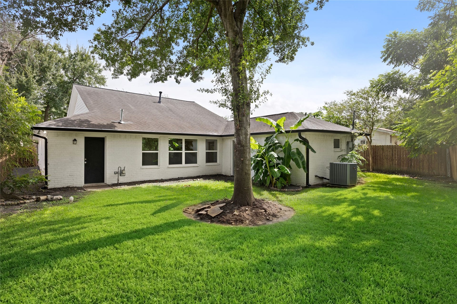 2836 Lockett Street, Houston, TX 77021 2836 Lockett Street, Houston, TX 77021