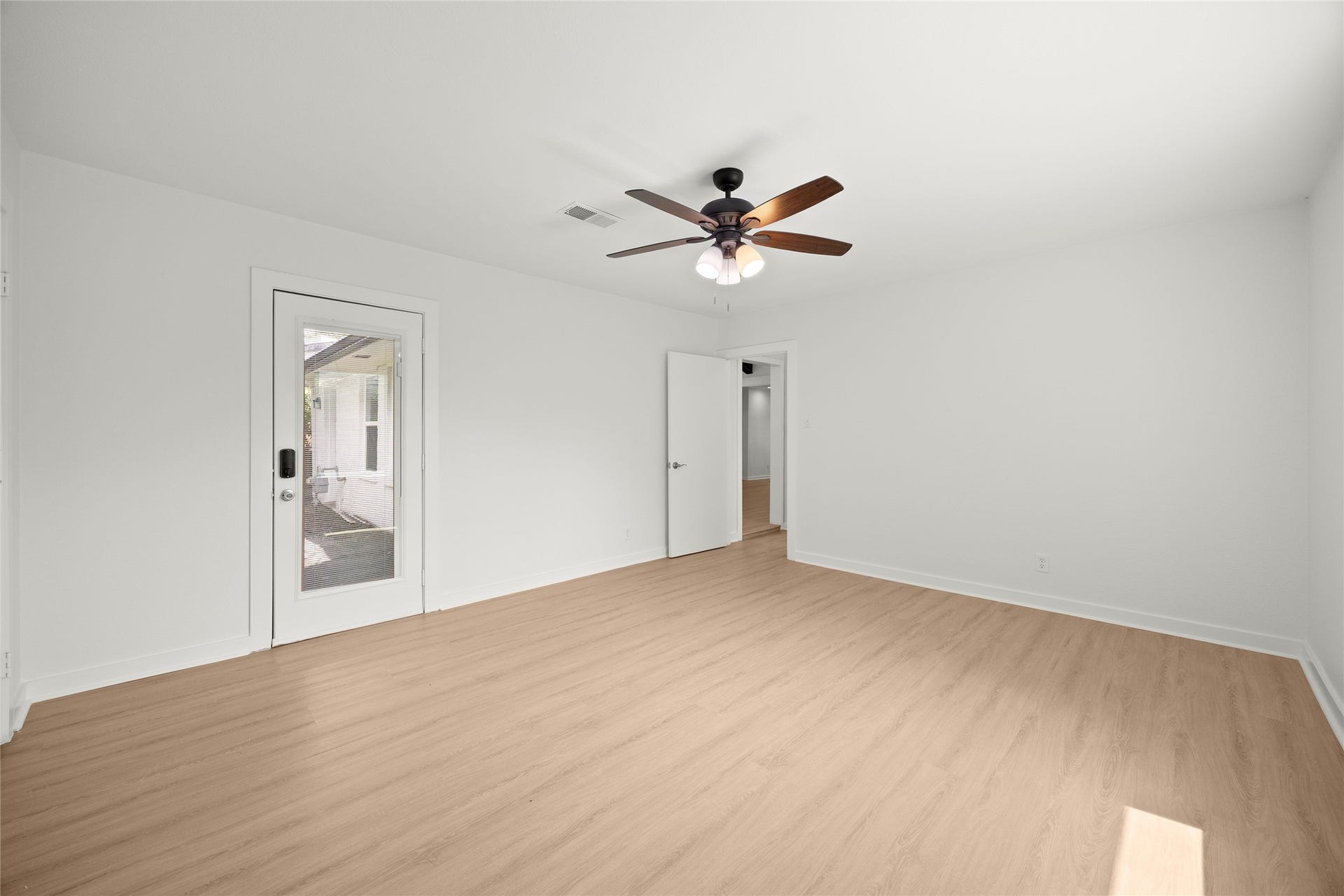 2836 Lockett Street, Houston, TX 77021 2836 Lockett Street, Houston, TX 77021