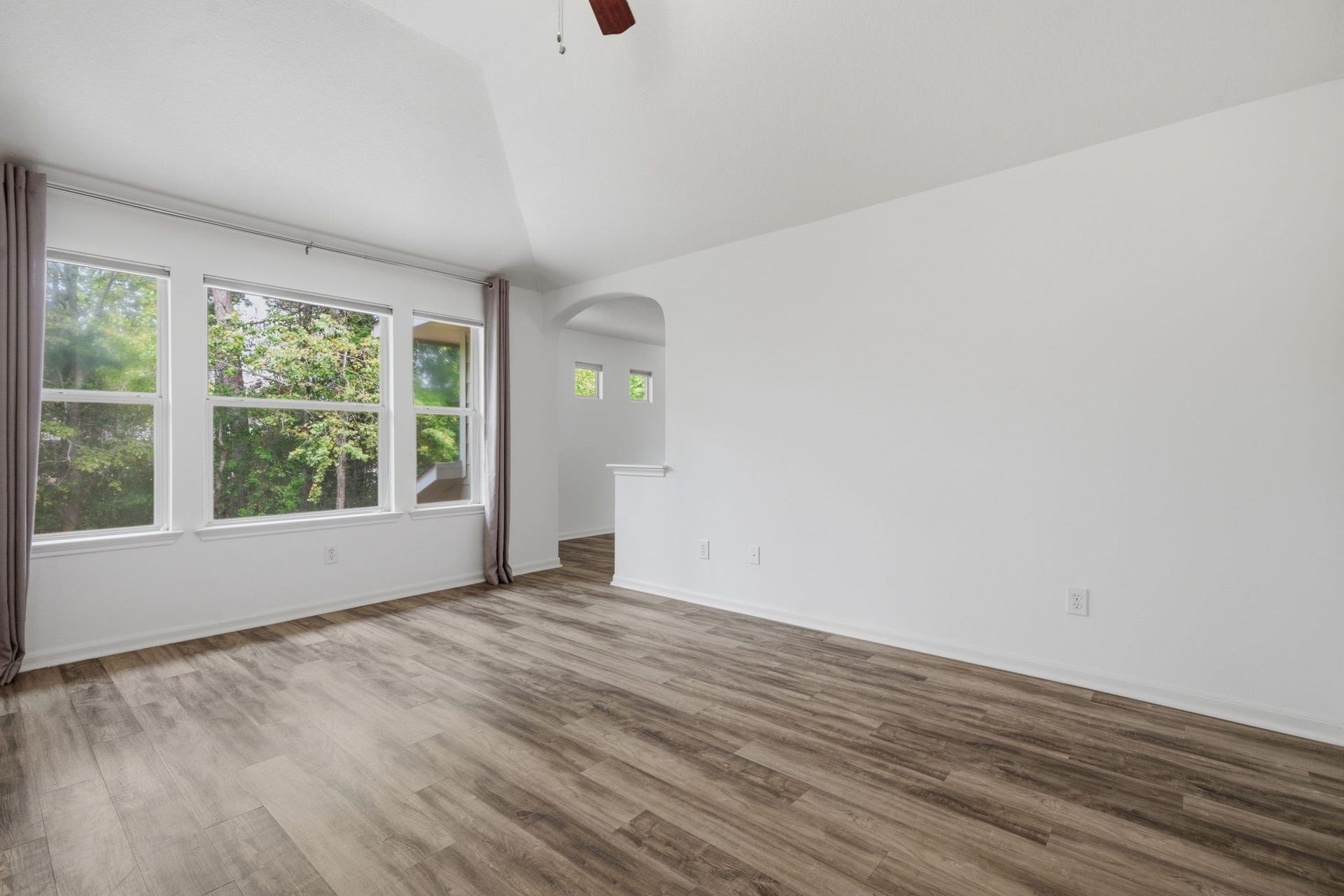 18 Cloud Bank Place, The Woodlands, TX 77382 18 Cloud Bank Place, The Woodlands, TX 77382