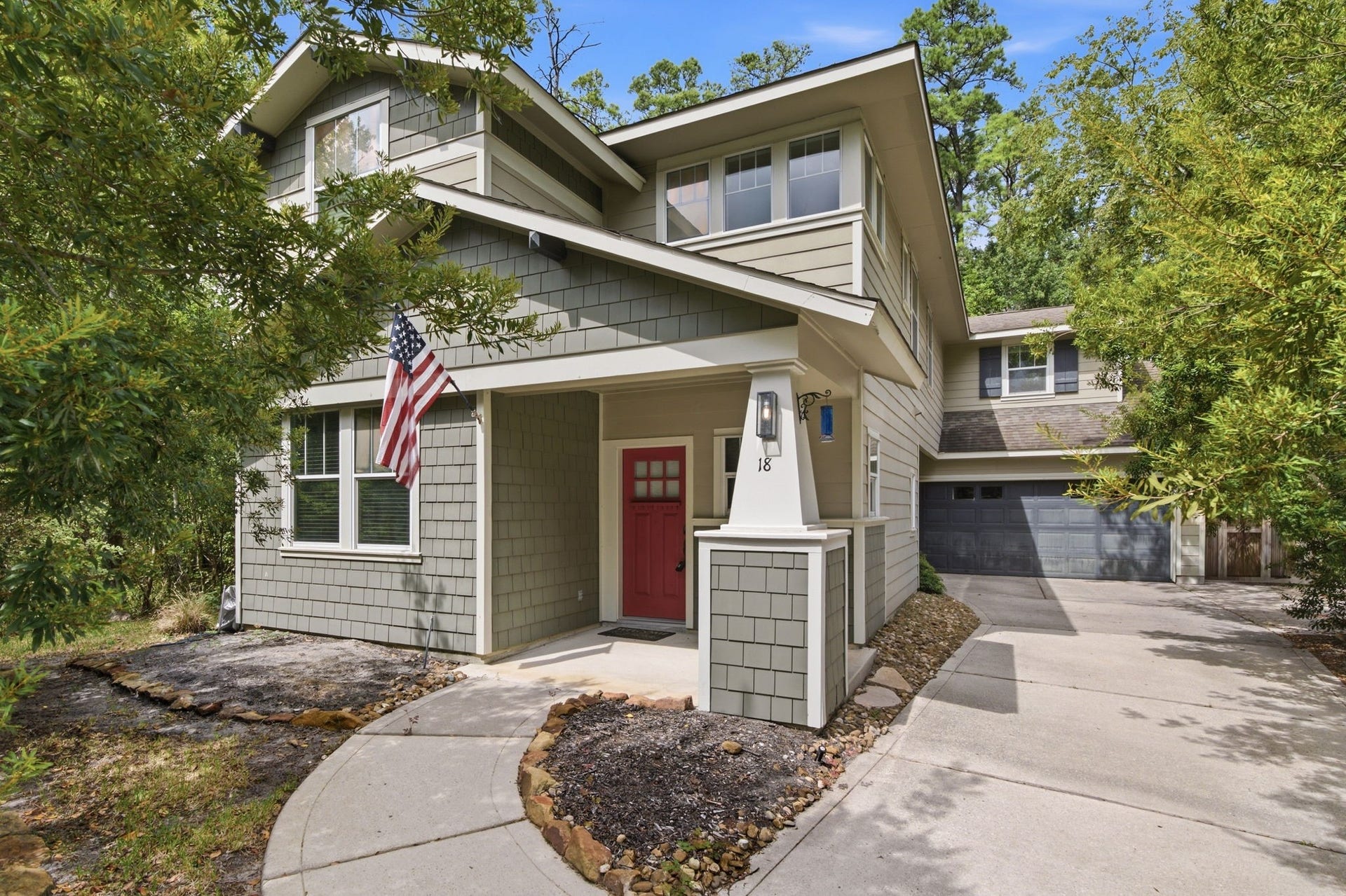 18 Cloud Bank Place, The Woodlands, TX 77382 18 Cloud Bank Place, The Woodlands, TX 77382