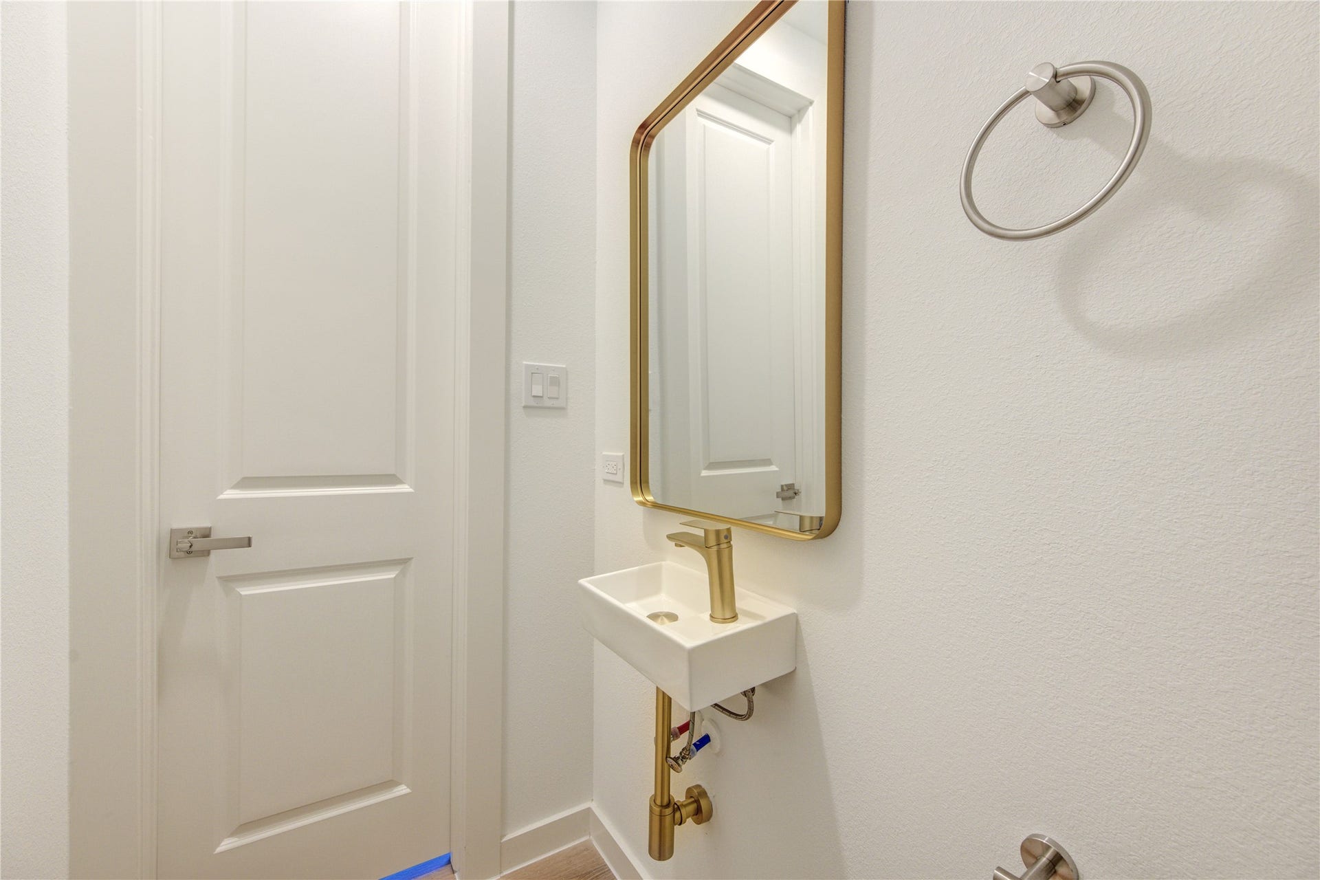 7118 Eastwood Street, Houston, TX 77021 7118 Eastwood Street, Houston, TX 77021