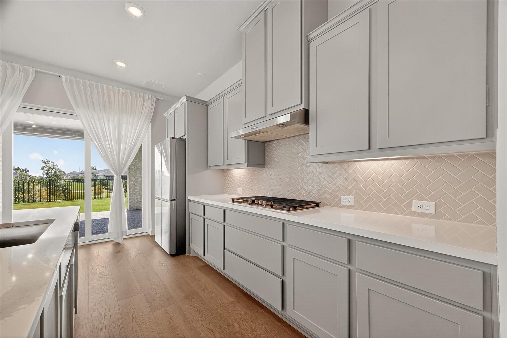 4906 Tanyard Manor Drive, Sugar Land, TX 77479 4906 Tanyard Manor Drive, Sugar Land, TX 77479