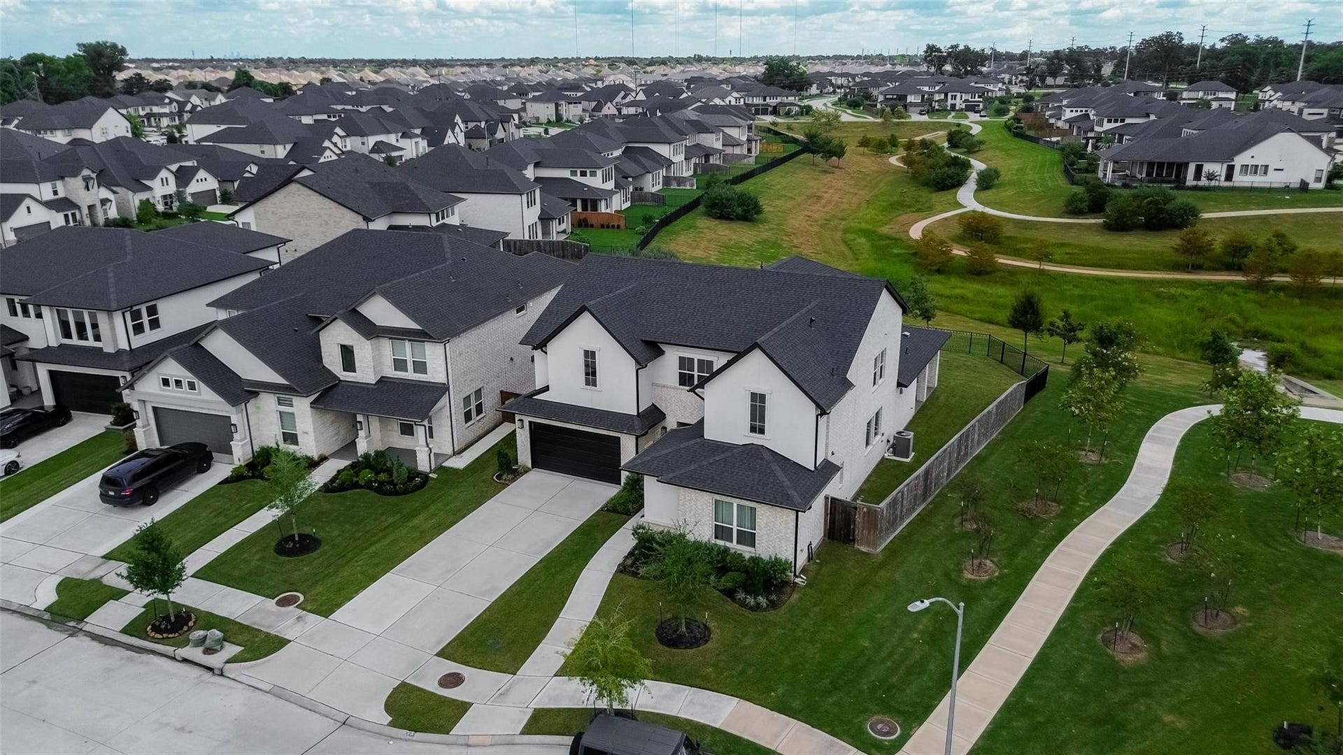 4906 Tanyard Manor Drive, Sugar Land, TX 77479 4906 Tanyard Manor Drive, Sugar Land, TX 77479