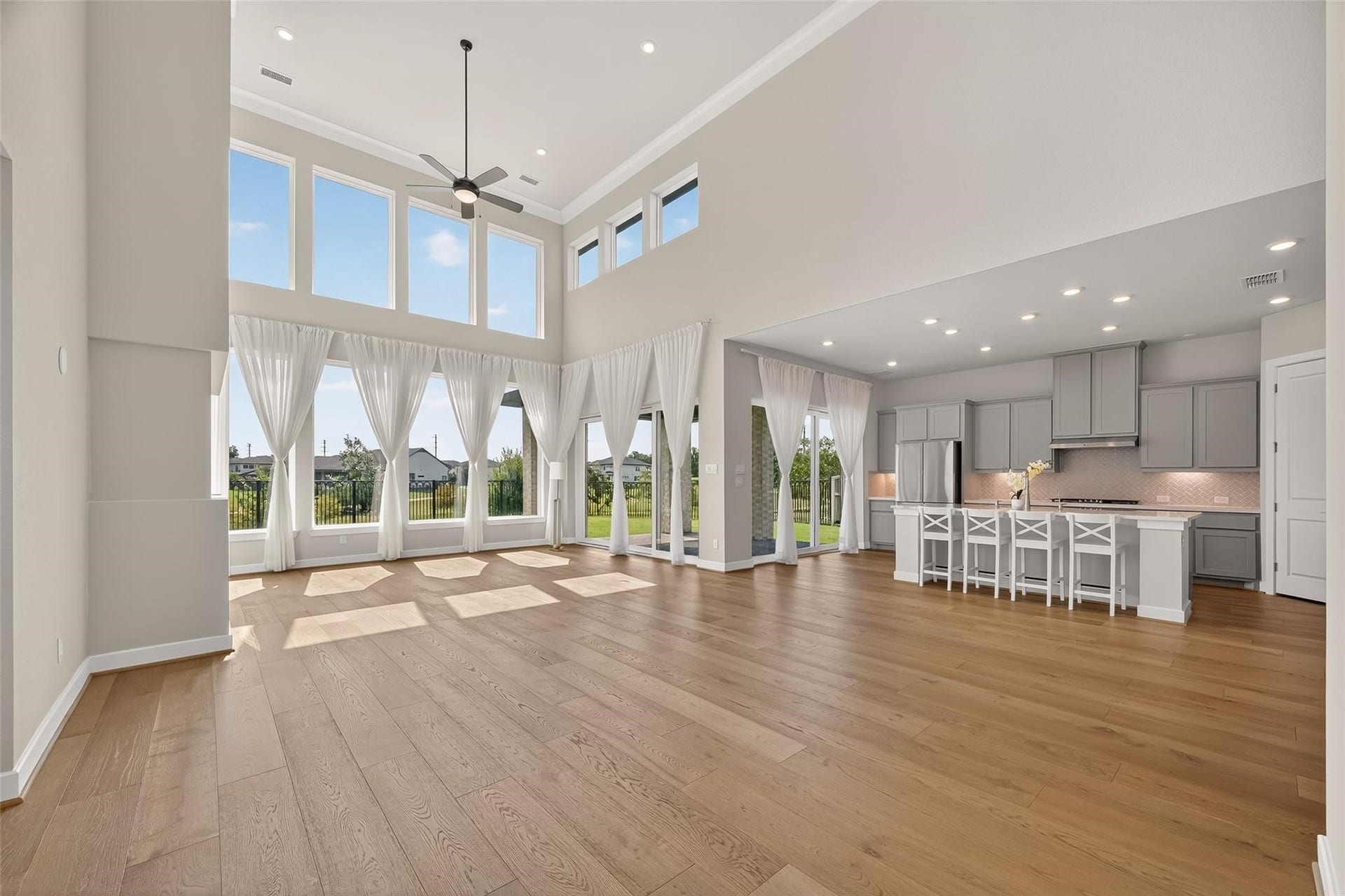 4906 Tanyard Manor Drive, Sugar Land, TX 77479 4906 Tanyard Manor Drive, Sugar Land, TX 77479