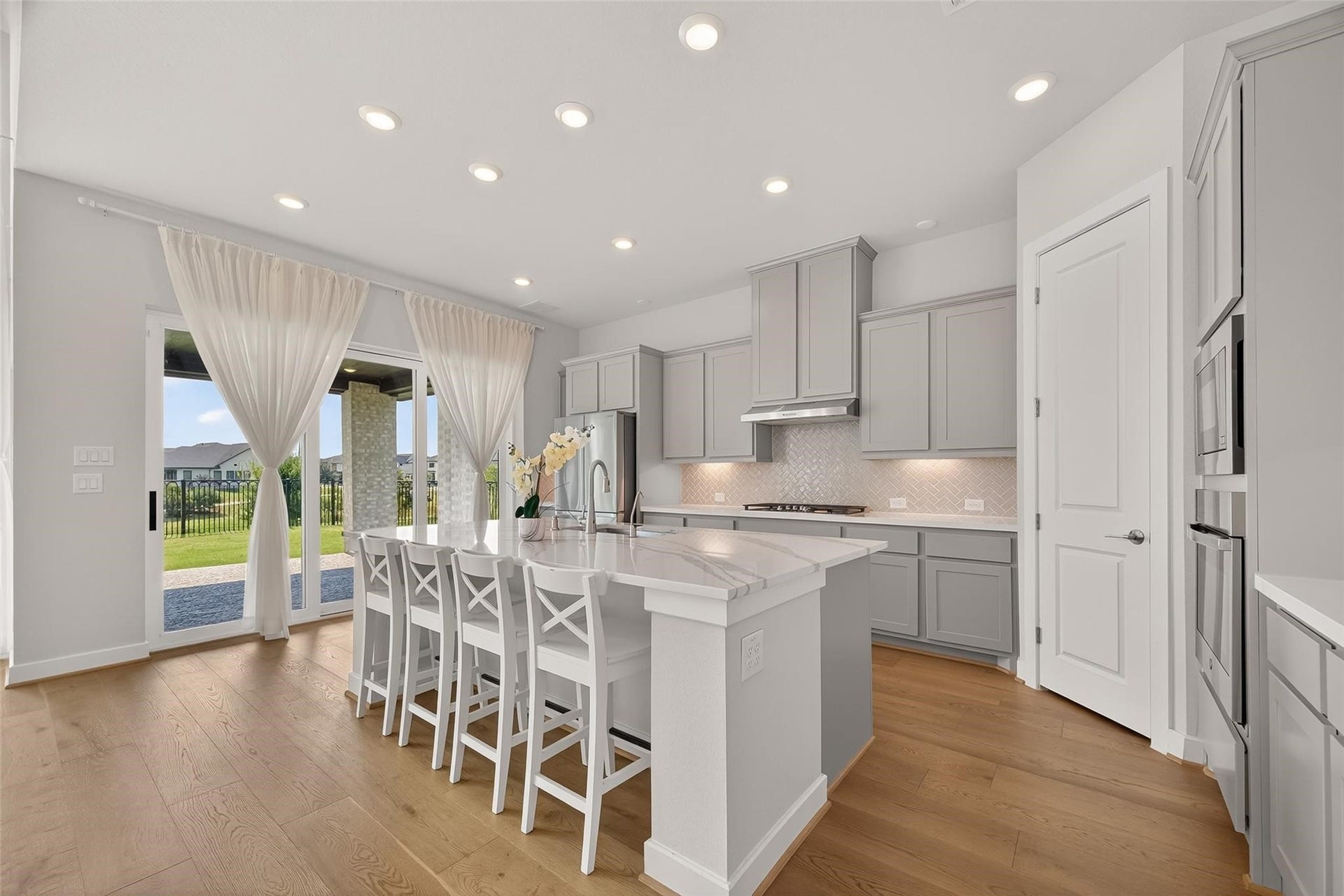 4906 Tanyard Manor Drive, Sugar Land, TX 77479 4906 Tanyard Manor Drive, Sugar Land, TX 77479