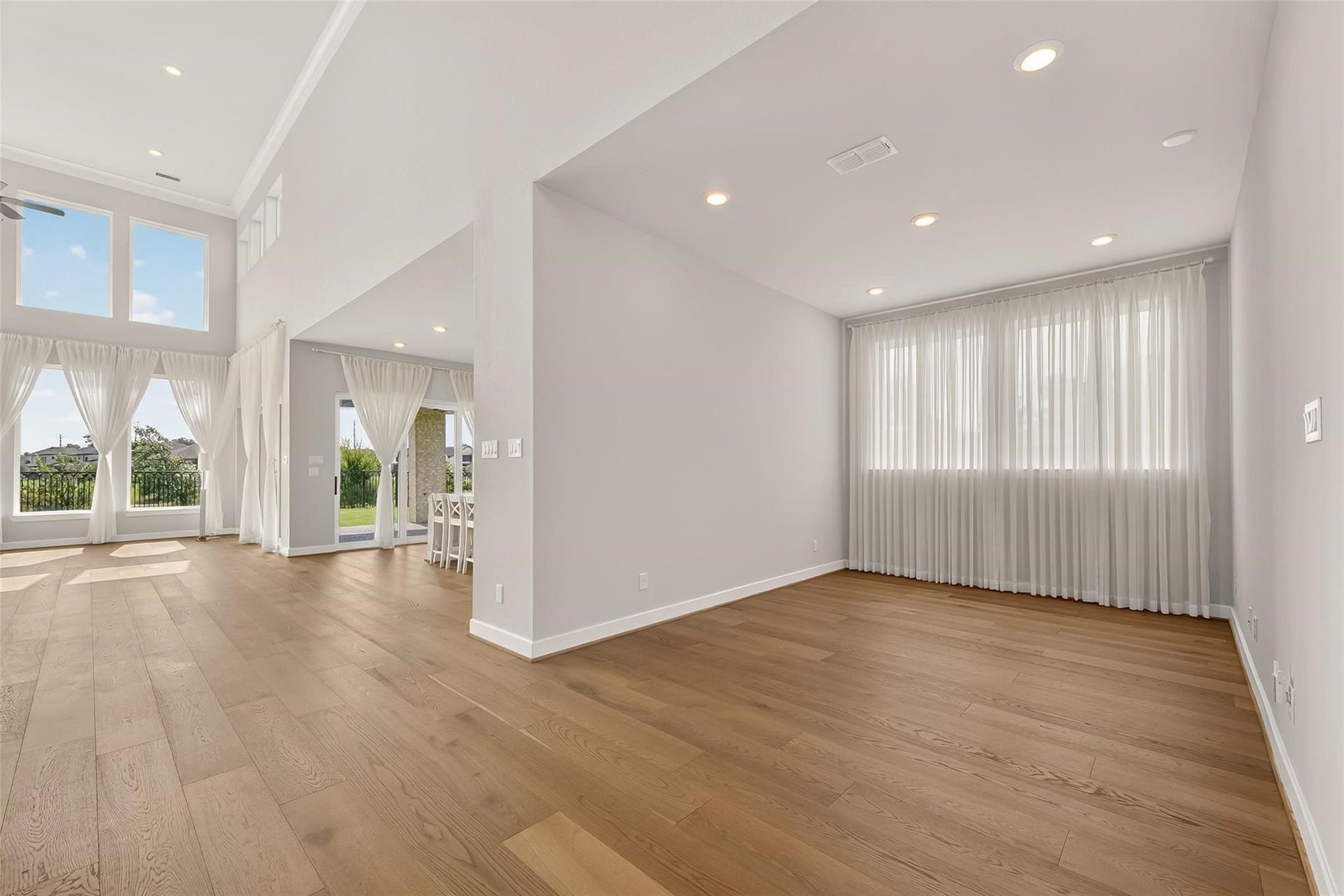 4906 Tanyard Manor Drive, Sugar Land, TX 77479 4906 Tanyard Manor Drive, Sugar Land, TX 77479