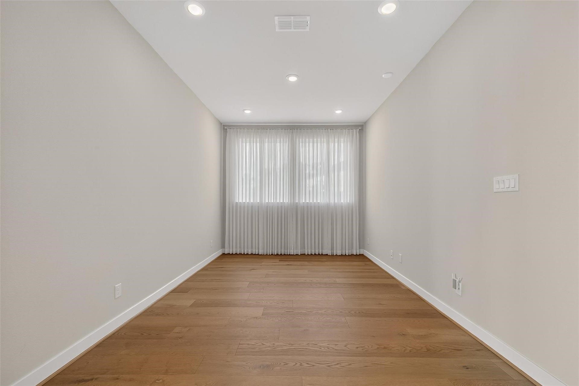 4906 Tanyard Manor Drive, Sugar Land, TX 77479 4906 Tanyard Manor Drive, Sugar Land, TX 77479