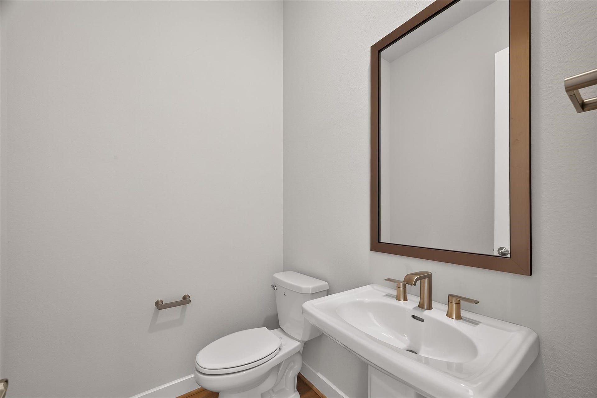 4906 Tanyard Manor Drive, Sugar Land, TX 77479 4906 Tanyard Manor Drive, Sugar Land, TX 77479