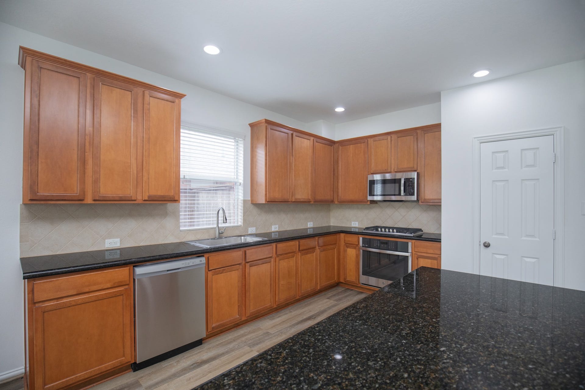 810 Aqua Vista, Richmond, TX 77469 810 Aqua Vista, Richmond, TX 77469