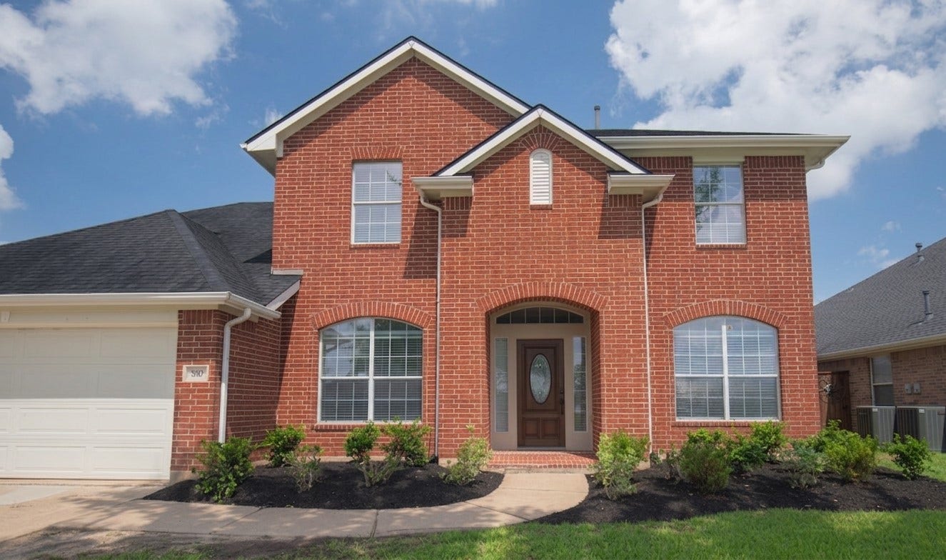 810 Aqua Vista, Richmond, TX 77469 2 story 5 bedrooms 2.5 full bathrooms and a game room
