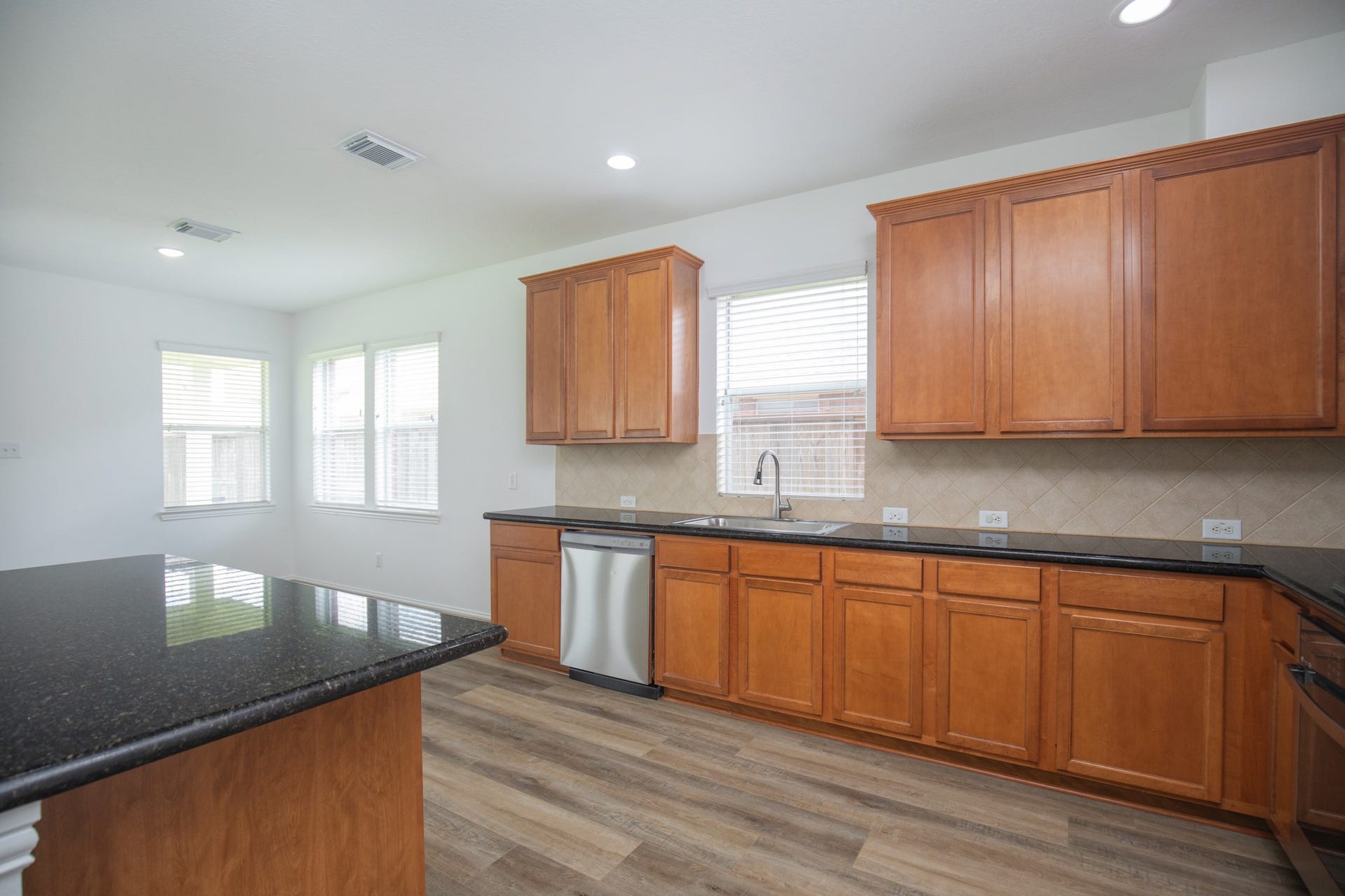 810 Aqua Vista, Richmond, TX 77469 810 Aqua Vista, Richmond, TX 77469