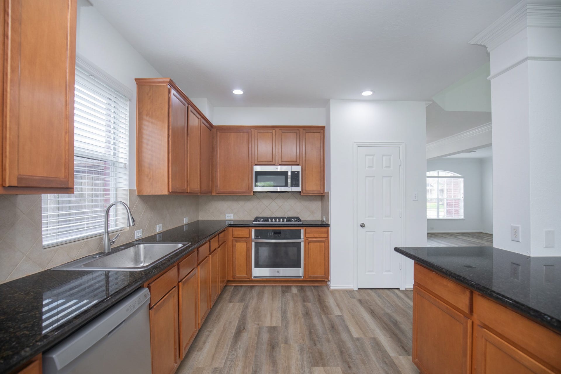 810 Aqua Vista, Richmond, TX 77469 810 Aqua Vista, Richmond, TX 77469