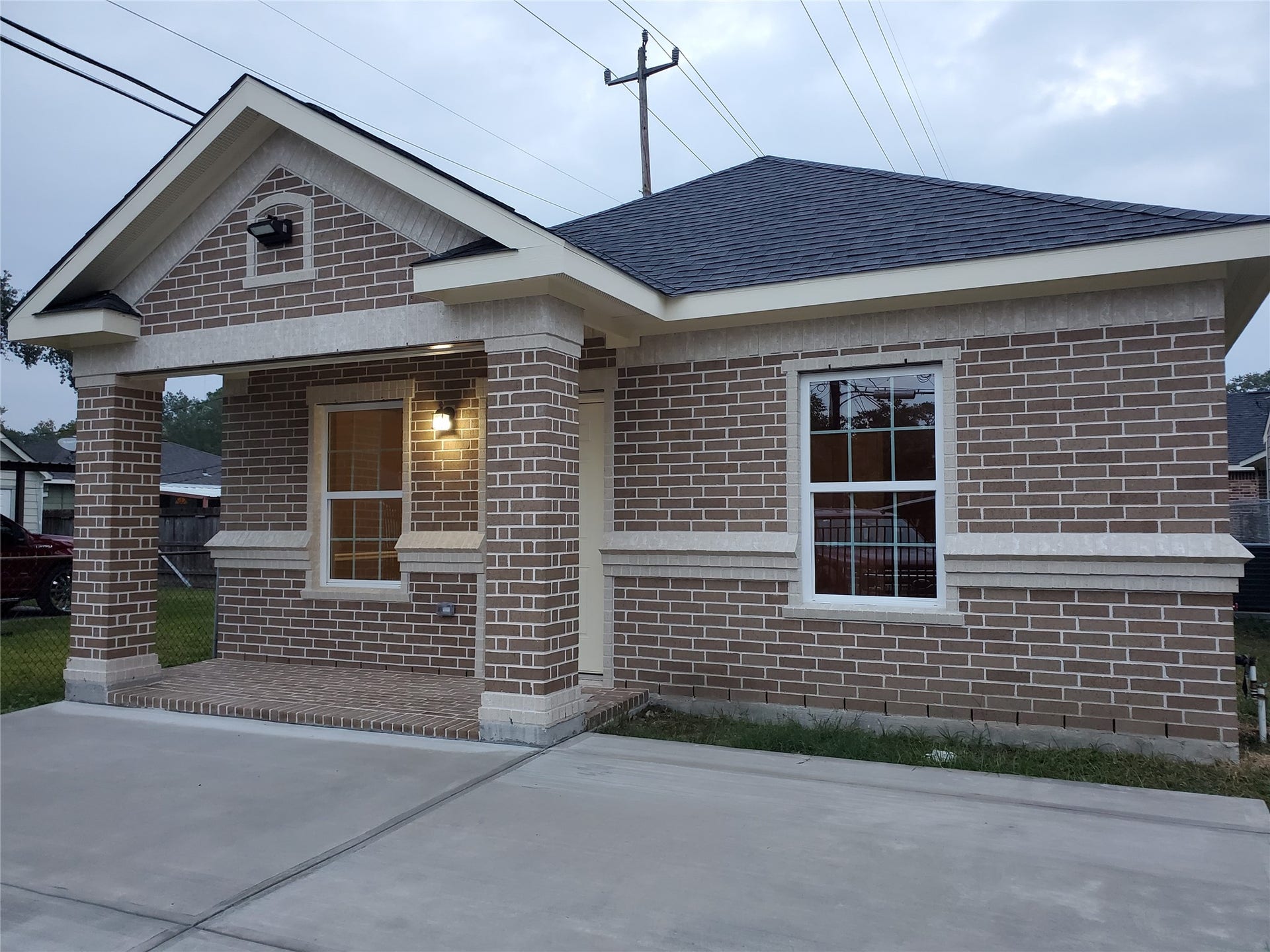 701 Twin Oaks Street, #A, Houston, TX 77076 Front Right