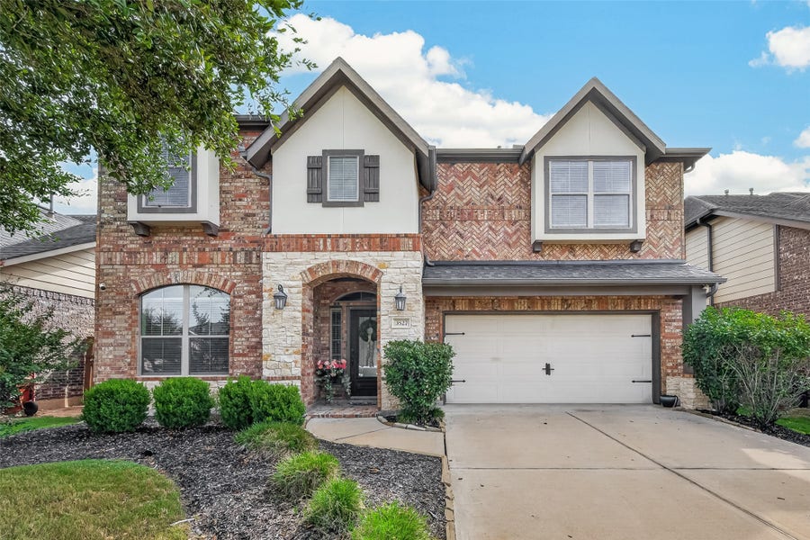 Property photo for 3527 Chestnut Grove Lane Lane, Fulshear, TX