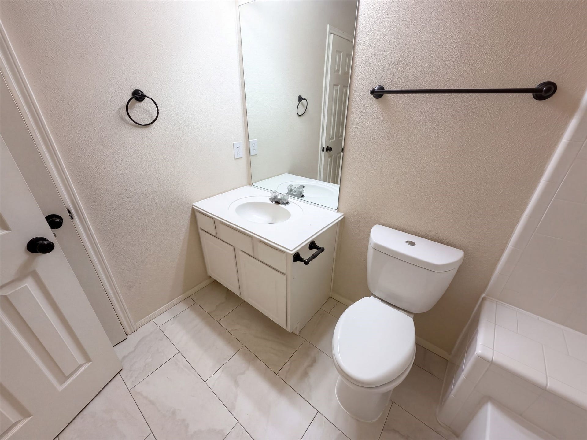 19401 Atasca Oaks Drive, Humble, TX 77346 19401 Atasca Oaks Drive, Humble, TX 77346