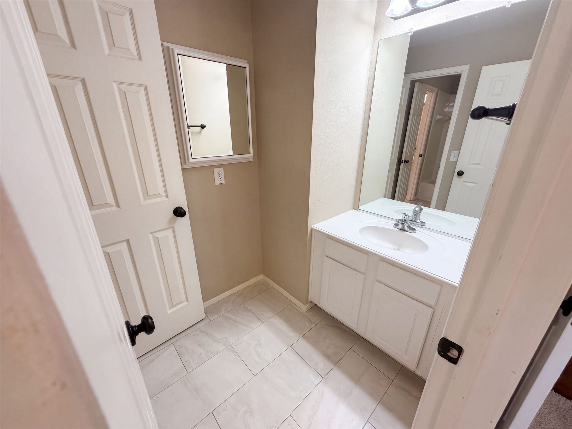 19401 Atasca Oaks Drive, Humble, TX 77346 19401 Atasca Oaks Drive, Humble, TX 77346