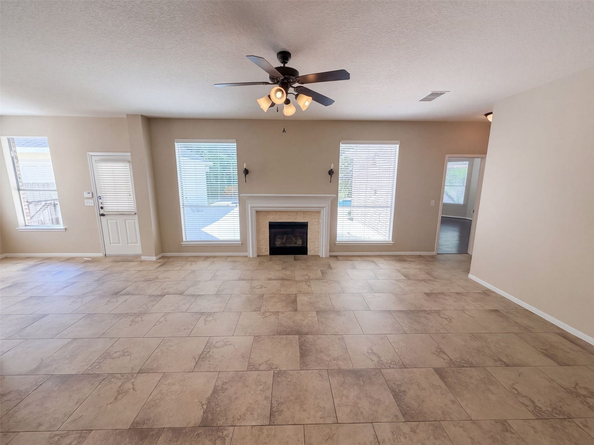 19401 Atasca Oaks Drive, Humble, TX 77346 19401 Atasca Oaks Drive, Humble, TX 77346