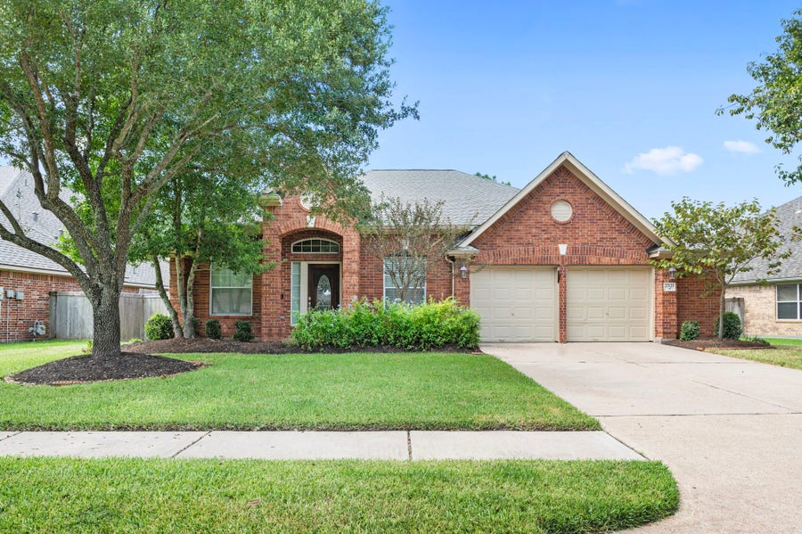 Property photo for 27123 Kendal Ridge Lane, Cypress, TX