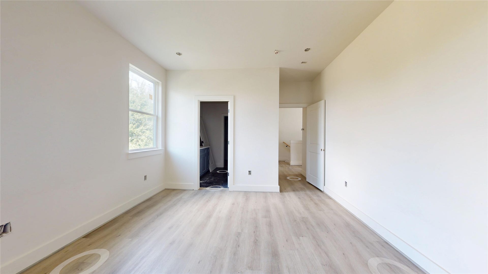 2039 Oak Forest Drive, Houston, TX 77018 2039 Oak Forest Drive, Houston, TX 77018