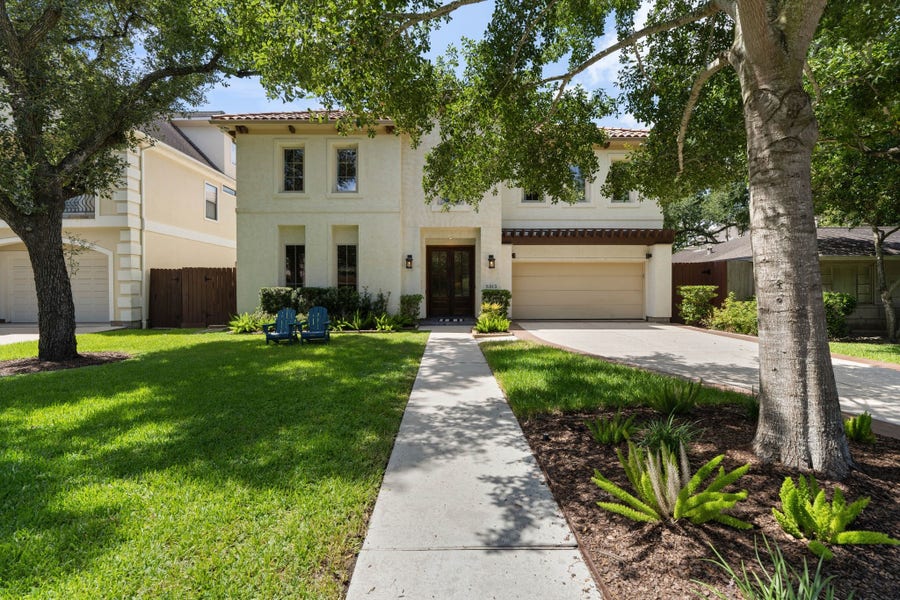 Property photo for 5313 Patrick Henry Street, Bellaire, TX