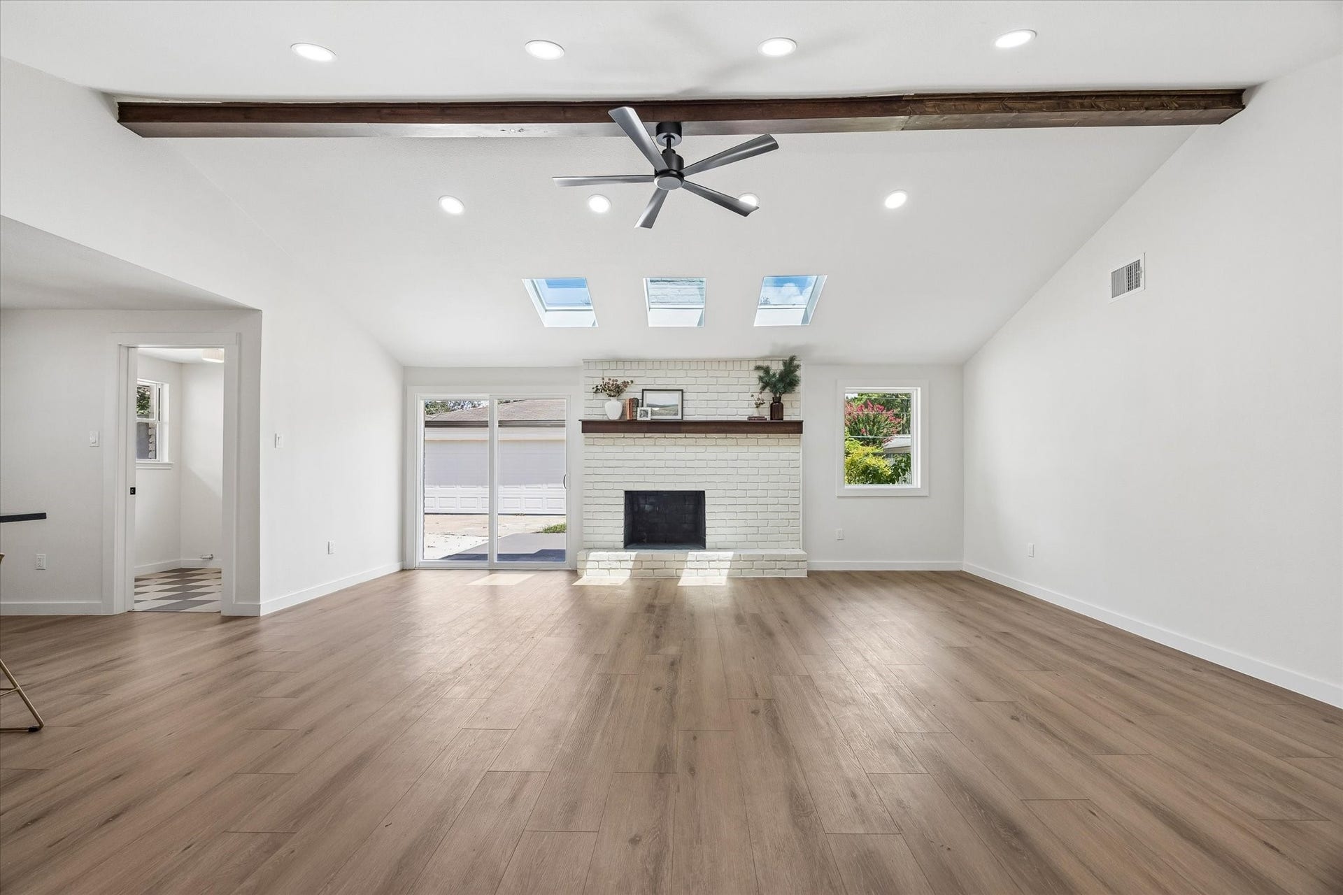 10618 Wickersham Lane, Houston, TX 77042 10618 Wickersham Lane, Houston, TX 77042
