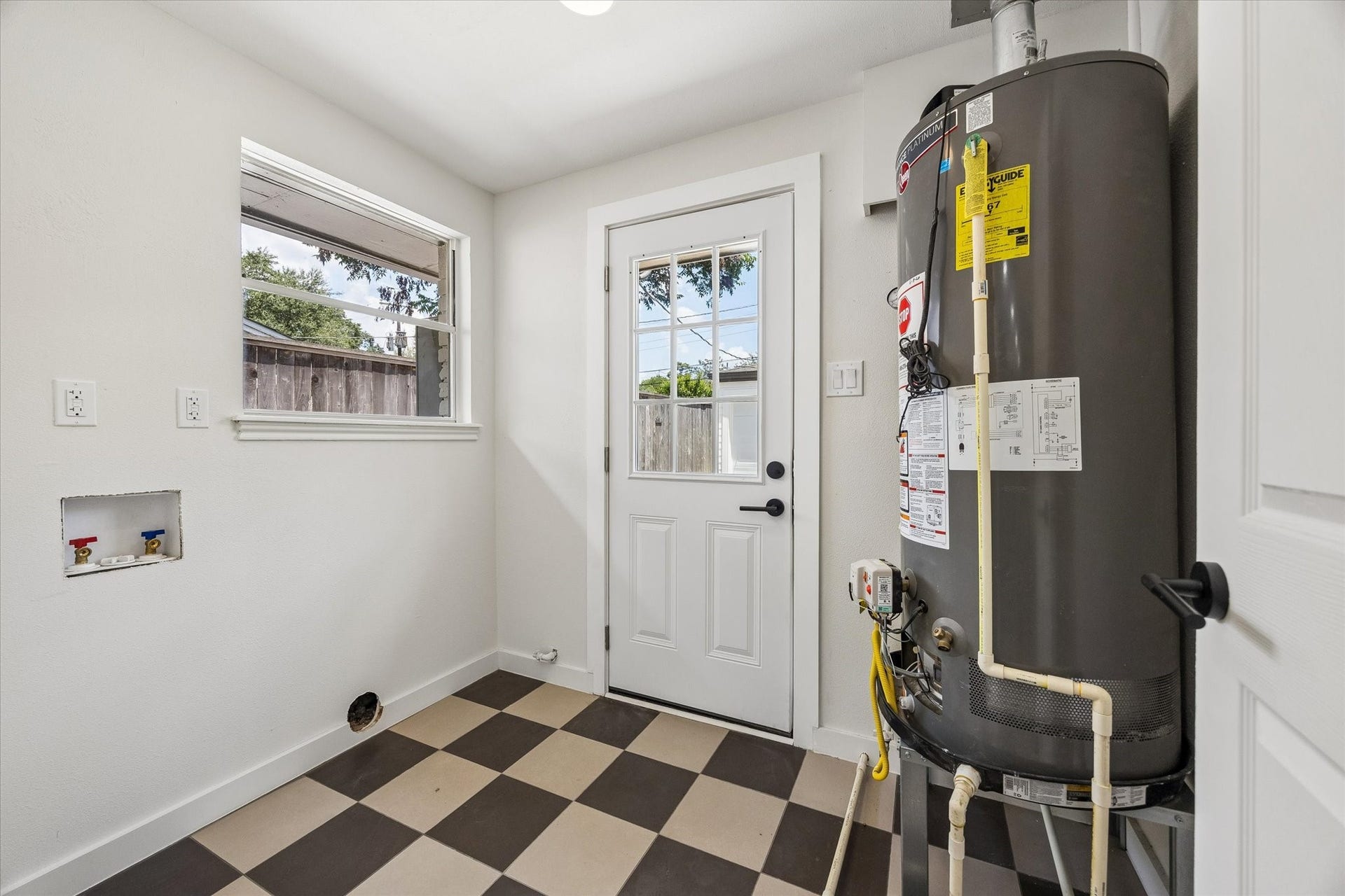 10618 Wickersham Lane, Houston, TX 77042 10618 Wickersham Lane, Houston, TX 77042