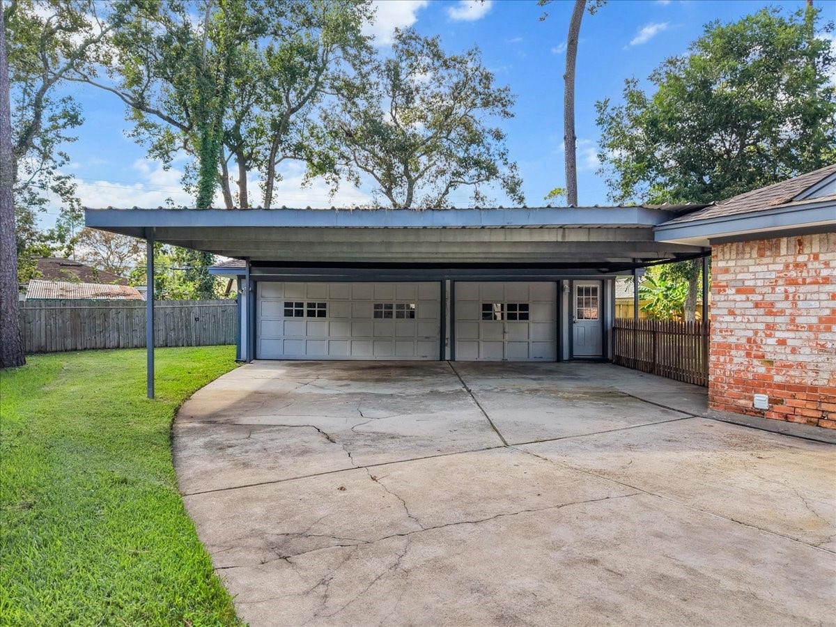 2904 Frostwood Circle, Dickinson, TX 77539 2904 Frostwood Circle, Dickinson, TX 77539