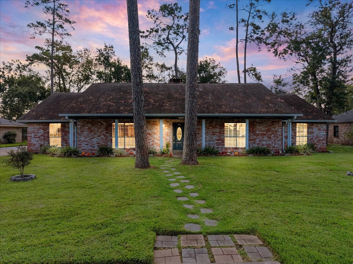 2904 Frostwood Circle, Dickinson, TX 77539 2904 Frostwood Circle, Dickinson, TX 77539