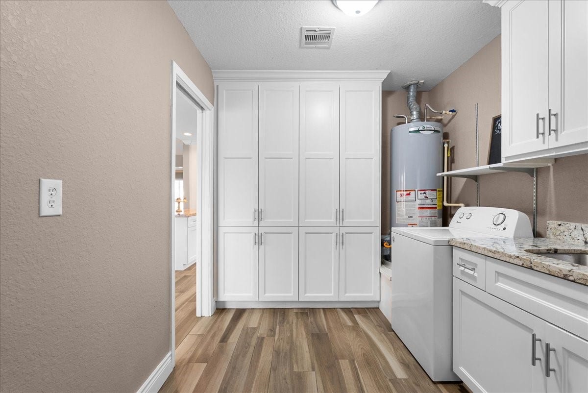 2904 Frostwood Circle, Dickinson, TX 77539 2904 Frostwood Circle, Dickinson, TX 77539