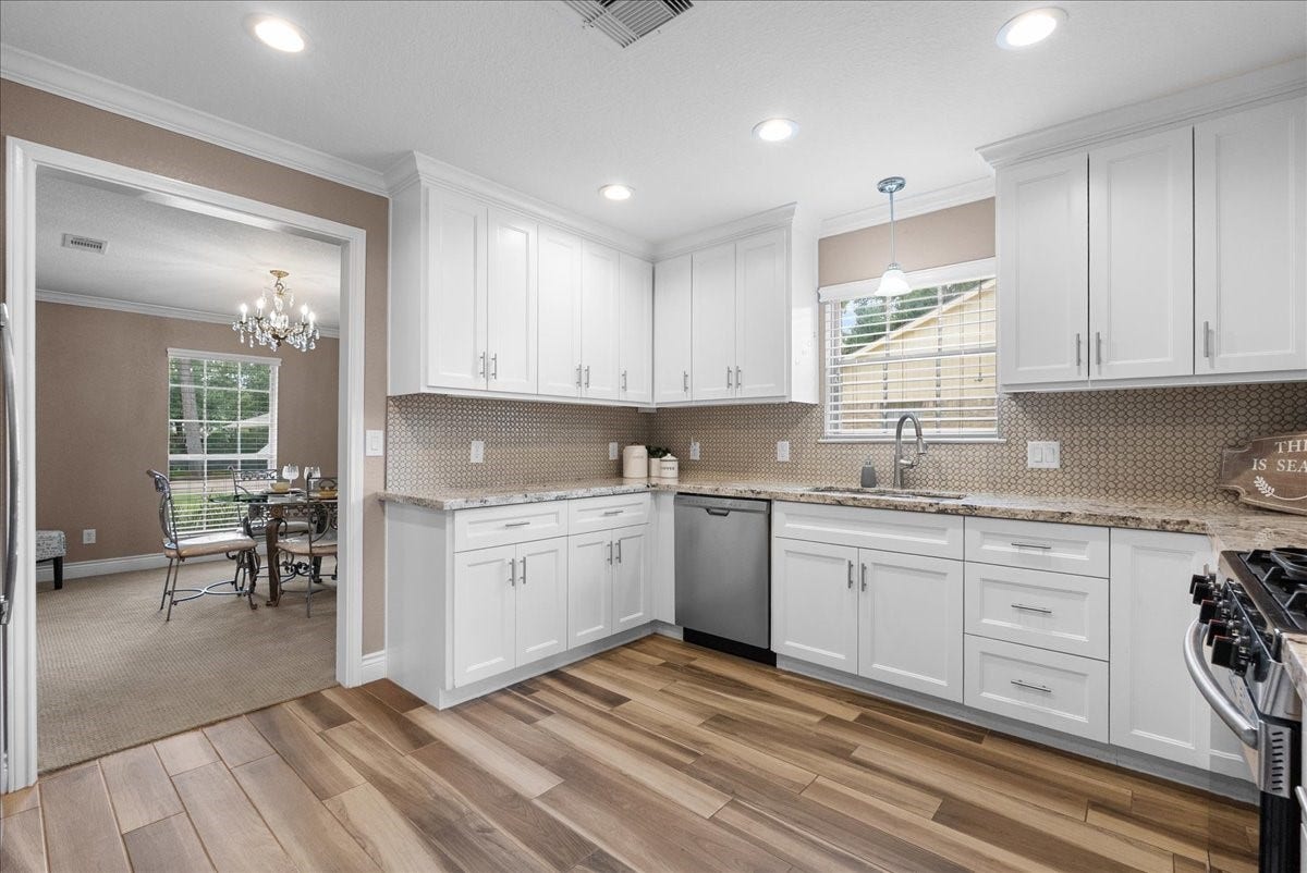 2904 Frostwood Circle, Dickinson, TX 77539 2904 Frostwood Circle, Dickinson, TX 77539