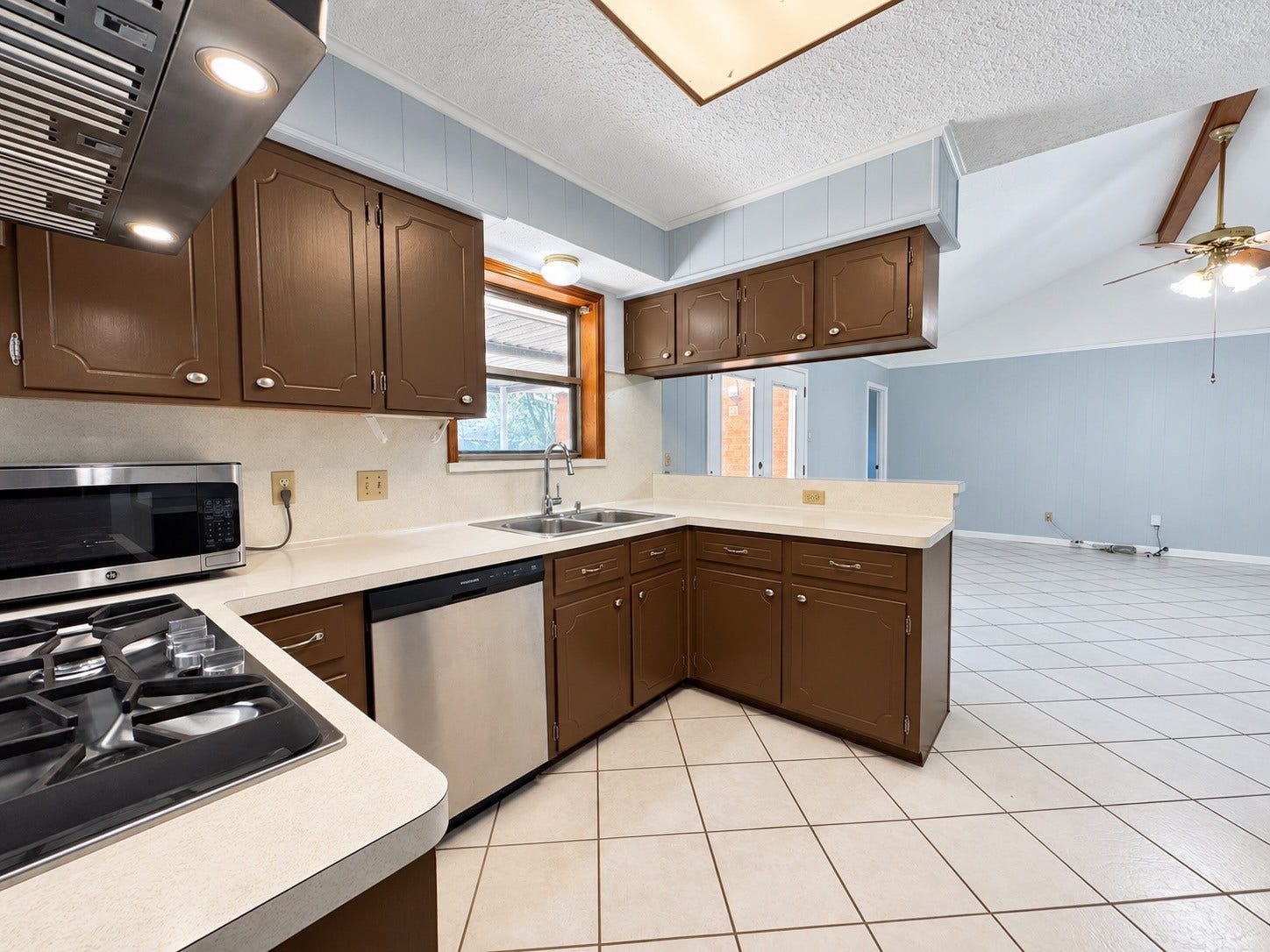 4507 Arapajo Street, Pasadena, TX 77504 4507 Arapajo Street, Pasadena, TX 77504
