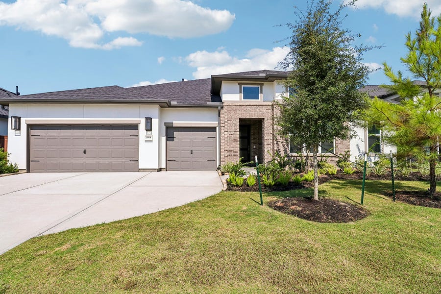 Property photo for 15906 Iris Meadow Drive, Conroe, TX