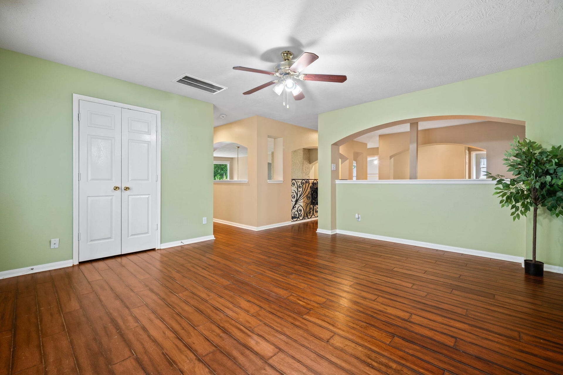 16438 Beewood Glen Drive, Sugar Land, TX 77498