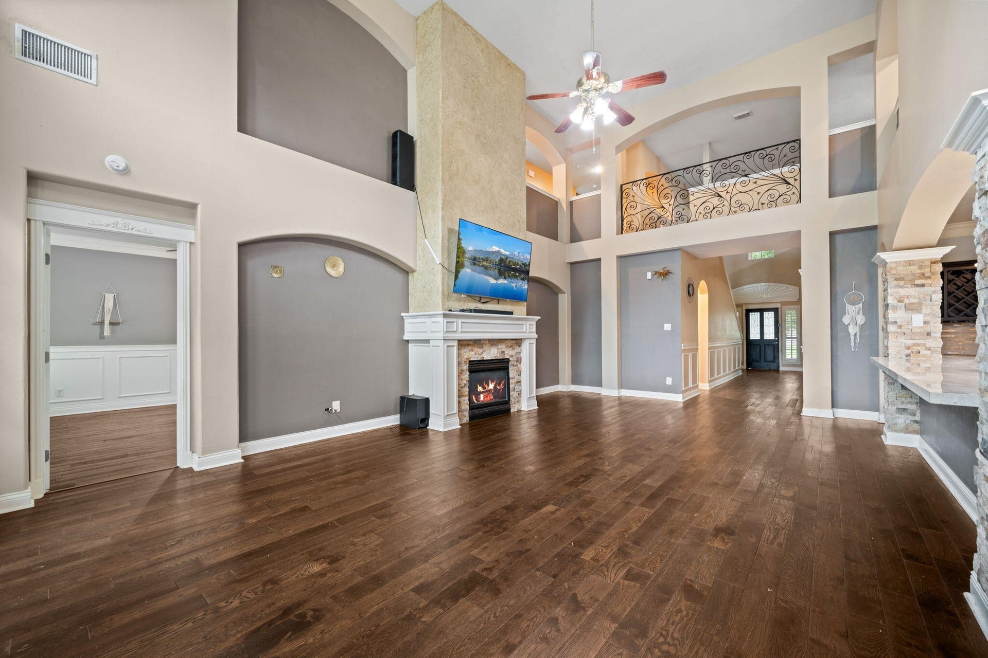 16438 Beewood Glen Drive, Sugar Land, TX 77498