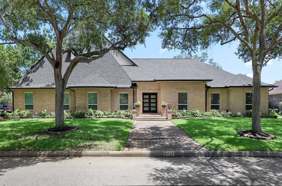 Property photo for 3012 Sea Pines Place, League City, TX