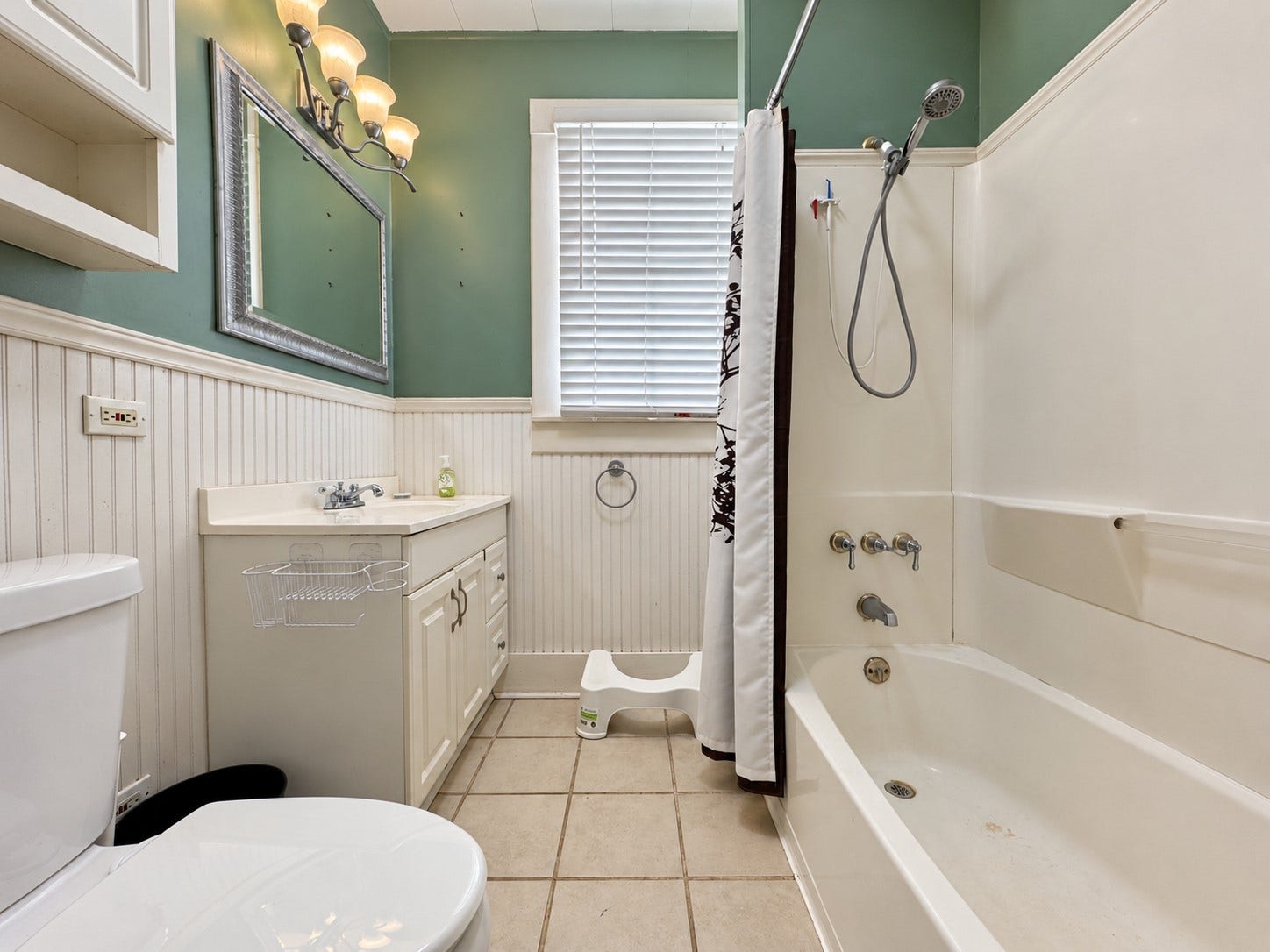 4417 Avenue O 1/2, Galveston, TX 77550 Bathroom