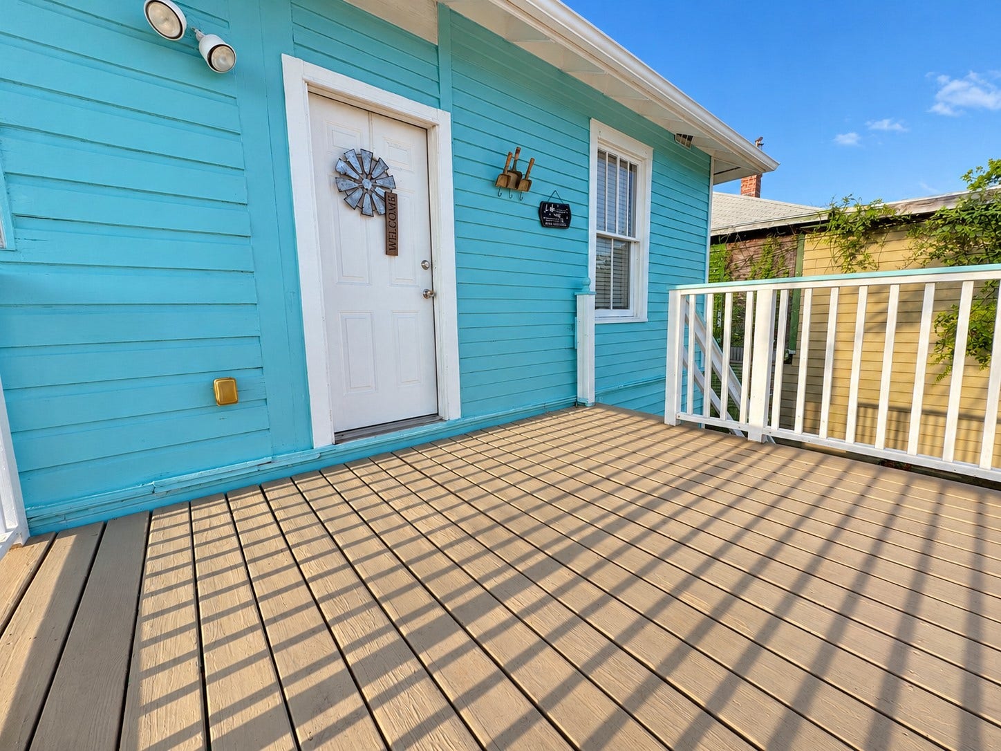 4417 Avenue O 1/2, Galveston, TX 77550 Rear Deck