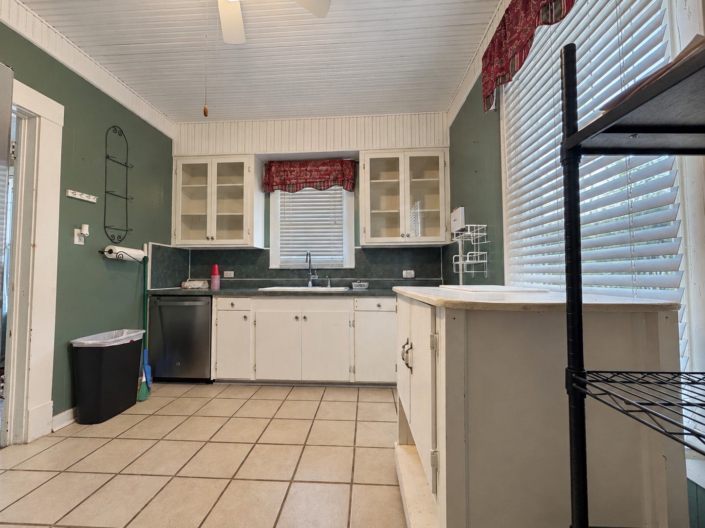 4417 Avenue O 1/2, Galveston, TX 77550 Kitchen