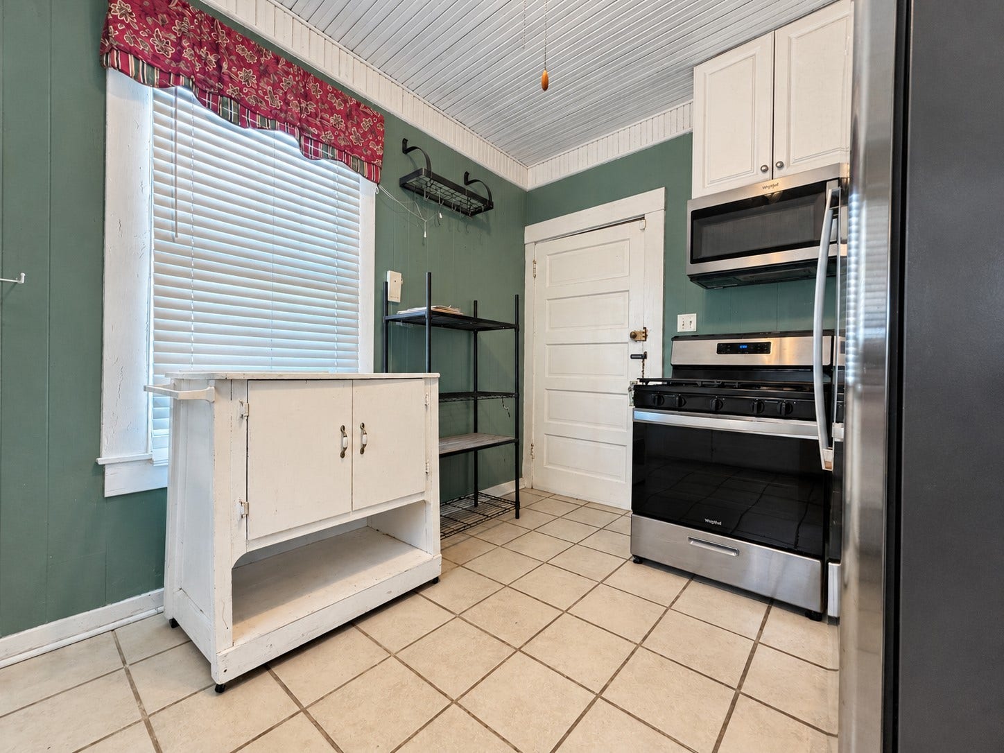 4417 Avenue O 1/2, Galveston, TX 77550 Kitchen